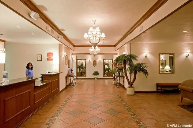 Holiday Inn Express Hotel & Suites Kingman 