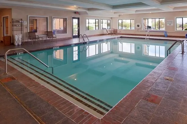 Holiday Inn Express Hotel & Suites Kingman - Havuz