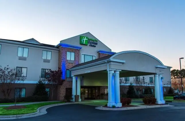 Holiday Inn Express and Suites Kinston - Dış Mekan