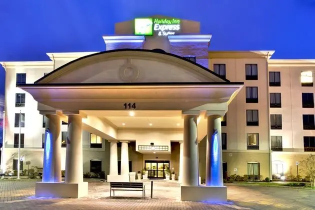 Holiday Inn Express and Suites Knoxville West Oak
