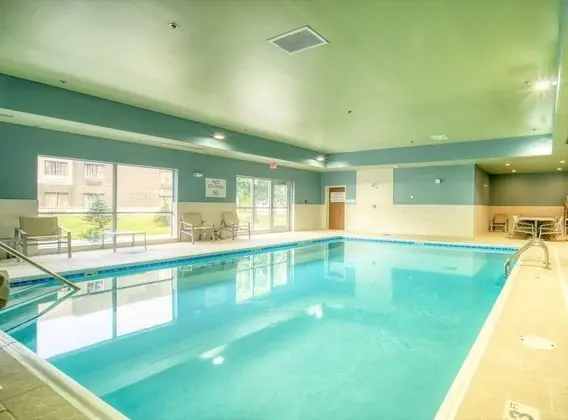 Holiday Inn Express & Suites Kokomo South, an IHG Hotel - Havuz