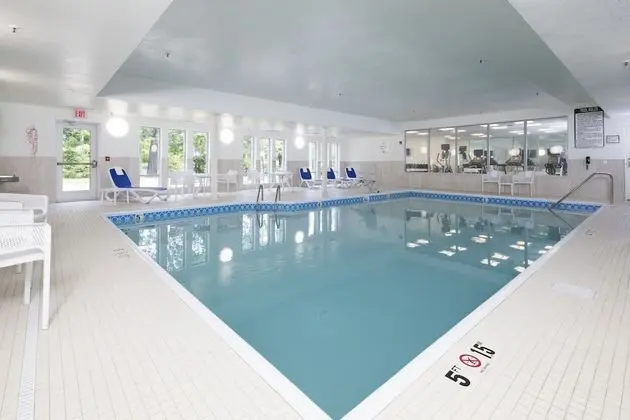 Holiday Inn Express & Suites La Porte, an IHG Hotel - Havuz