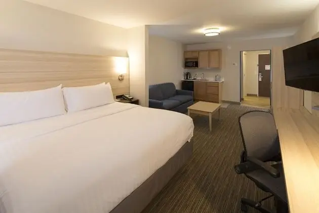 Holiday Inn Express & Suites La Porte, an IHG Hotel - Oda