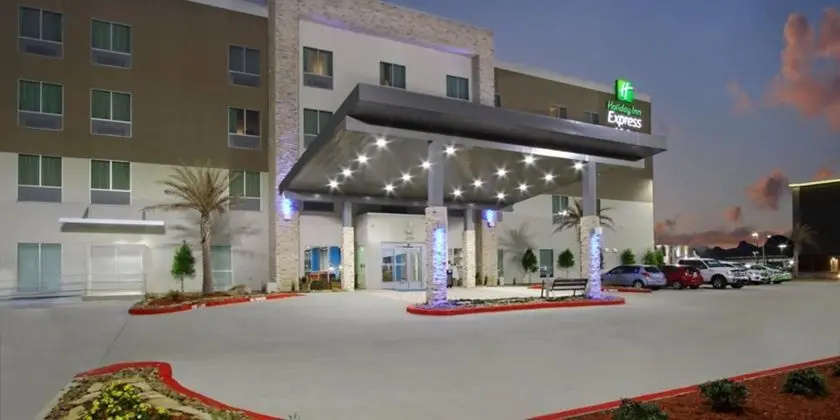 HOLIDAY INN EXPRESS AND SUITES LAKE CHARLES SOUTH