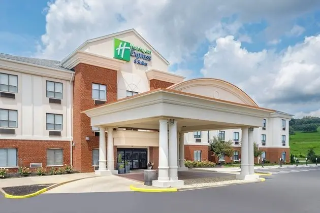 Holiday Inn Express & Suites Lancaster - Dış Mekan