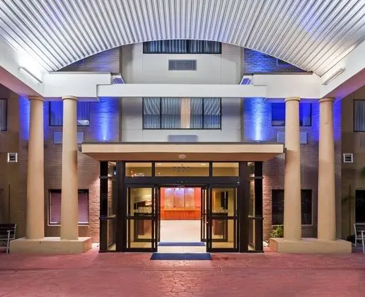 Holiday Inn Express and Suites Laredo Event Center