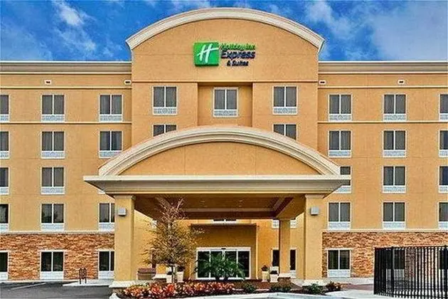 Holiday Inn Express & Suites Largo Central Park