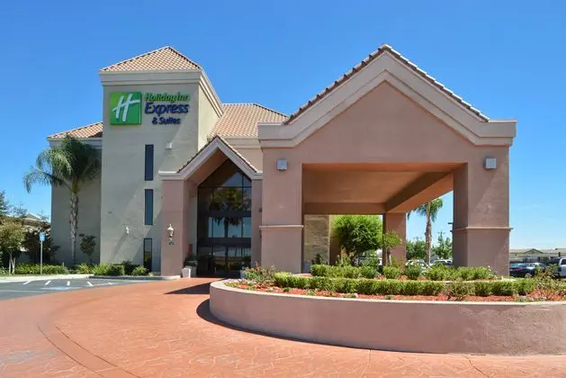 Holiday Inn Express and Suites Lathrop
