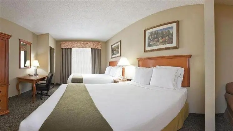 Holiday Inn Express and Suites Lawton Fort Sill