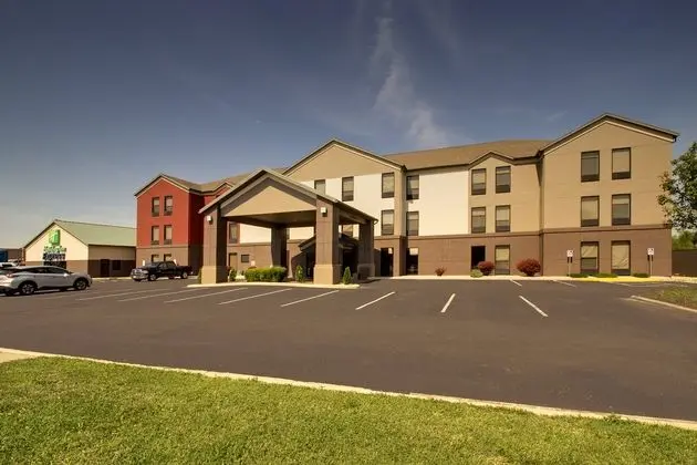 Holiday Inn Express and Suites Lebanon