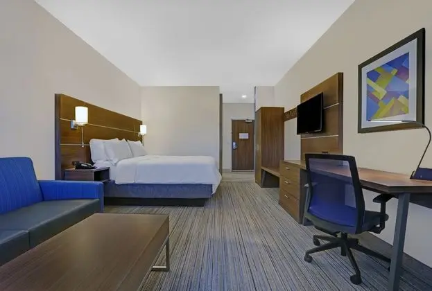 HOLIDAY INN EXPRESS AND SUITES LENEXA - OVERLAND P - Oda