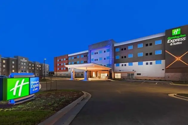 HOLIDAY INN EXPRESS AND SUITES LENEXA - OVERLAND P - Öne Çıkan Resim