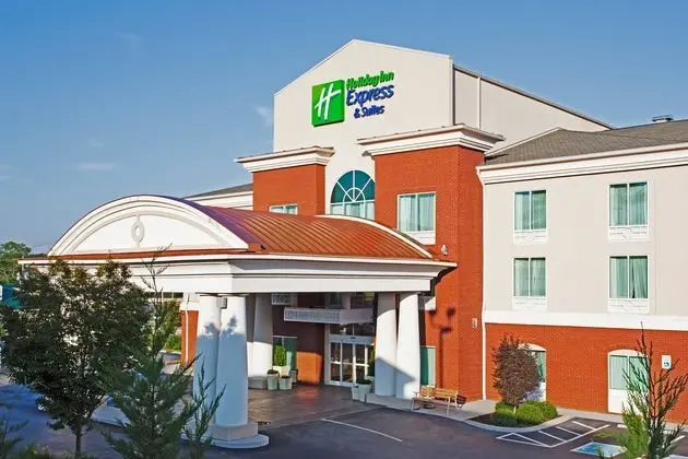 Holiday Inn Express and Suites Lenoir City Knoxvil