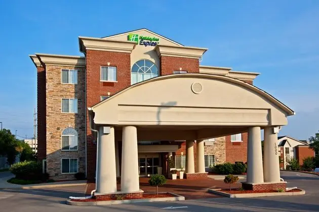Holiday Inn Express and Suites Lexington Downtown