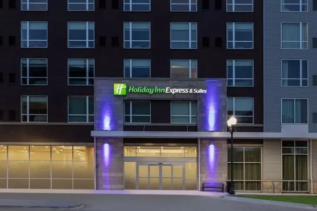 Holiday Inn Express And Suites Lincoln Downtown , An Ihg Hotel - Dış Mekan