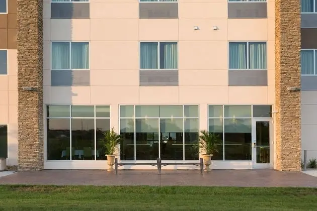 Holiday Inn Express and Suites Lincoln I - 80, an IHG Hotel - Dış Mekan