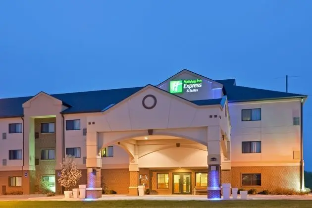 Holiday Inn Express and Suites Lincoln South