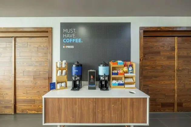 Holiday Inn Express & Suites Lindale, an IHG Hotel - Oda