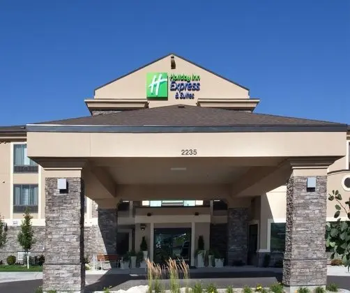 Holiday Inn Express and Suites Logan