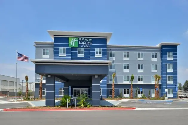Holiday Inn Express and Suites Loma Linda San Bern