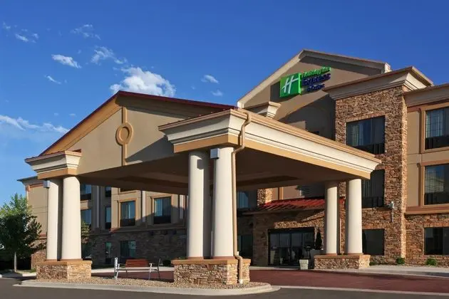 Holiday Inn Express and Suites Longmont