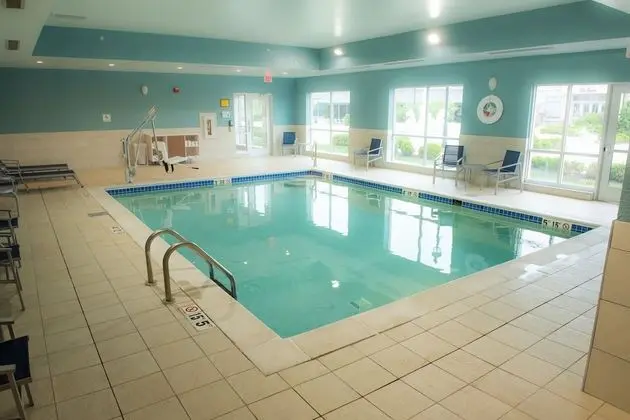 Holiday Inn Express & Suites Louisville N - Jeffersonville, an IHG Hotel - Havuz
