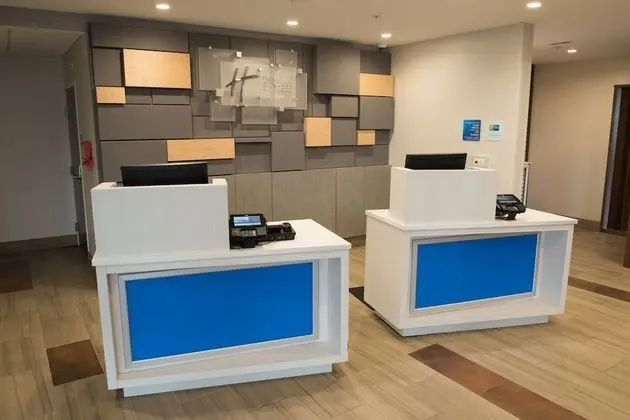 Holiday Inn Express & Suites Louisville N - Jeffersonville, an IHG Hotel - Lobi