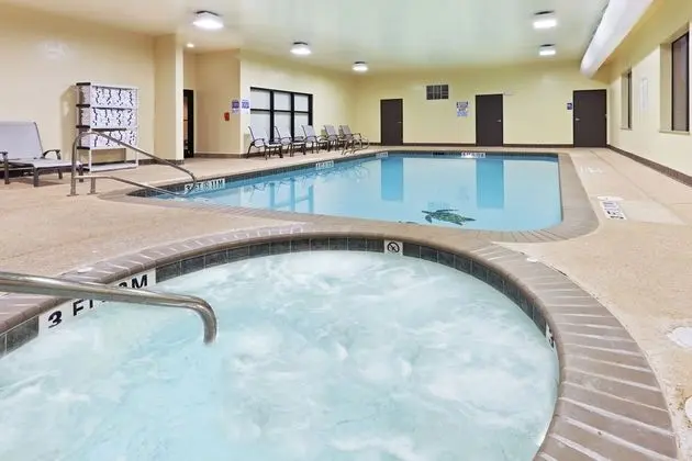 Holiday Inn Express and Suites Lubbock Southwest W - Havuz