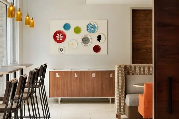 Holiday Inn Express & Suites Madison, an IHG Hotel - Yerinde Yemek
