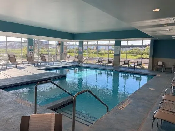 Holiday Inn Express And Suites Madison West - Middleton, an IHG Hotel - Havuz