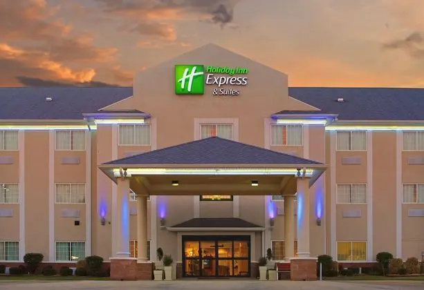 Holiday Inn Express and Suites Magnolia Lake Colum