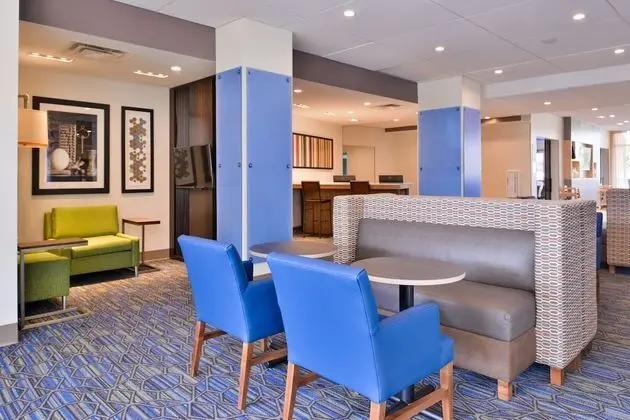 Holiday Inn Express & Suites Mall of America - MSP Airport, an IHG Hotel - Lobi