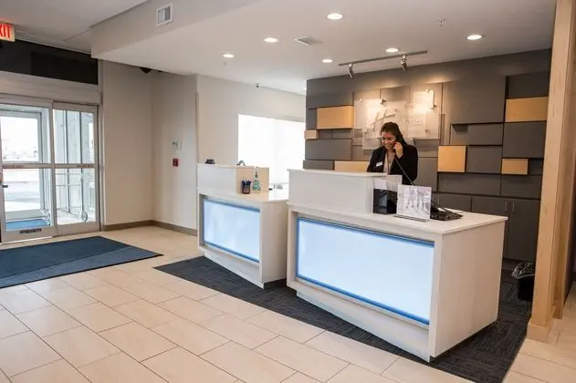 Holiday Inn Express Suites Marietta - Dış Mekan