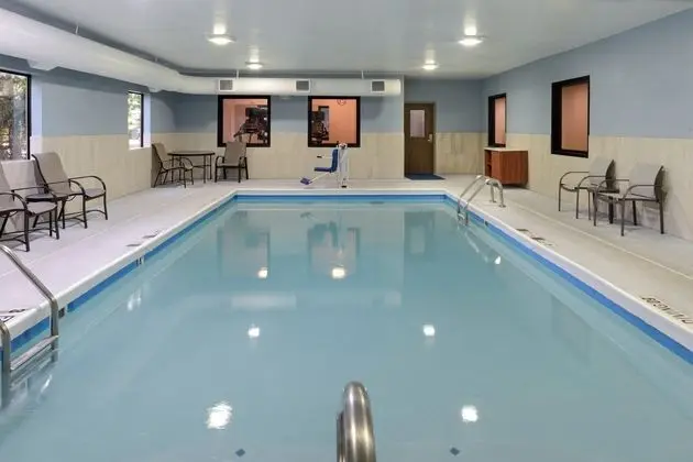 Holiday Inn Express & Suites Marysville - Havuz