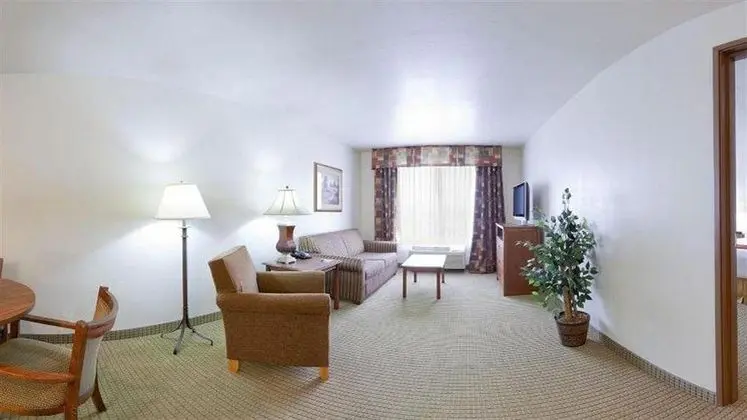 Holiday Inn Express and Suites Mattoon