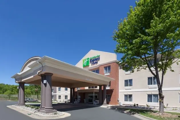 Holiday Inn Express & Suites Mebane - Dış Mekan