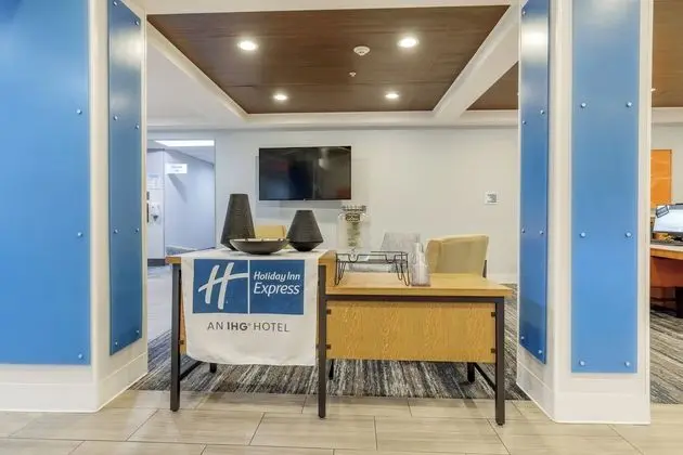 Holiday Inn Express and Suites Medford Central Poi - Dış Mekan