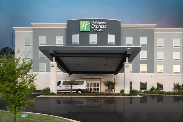 Holiday Inn Express & Suites Memphis Elvis Presley