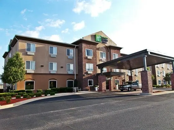 Holiday Inn Express and Suites Miami