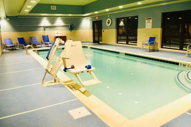 Holiday Inn Express And Suites Middletown, an IHG Hotel - Havuz