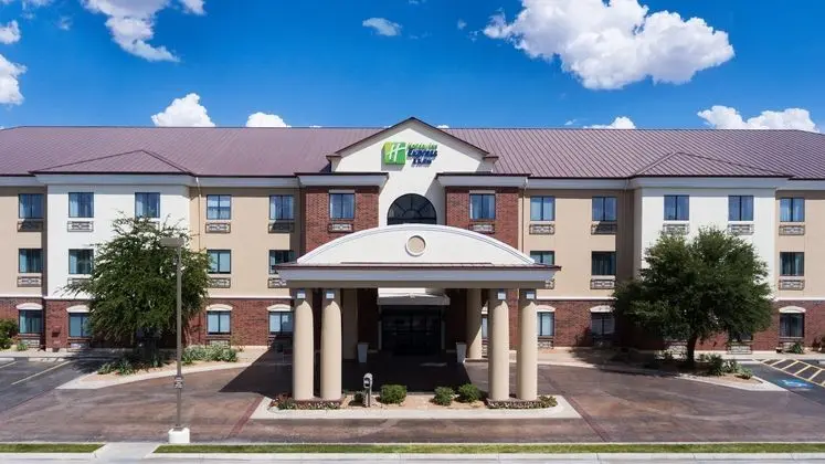 Holiday Inn Express and Suites Midland Loop 250