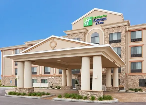 Holiday Inn Express and Suites Mitchell