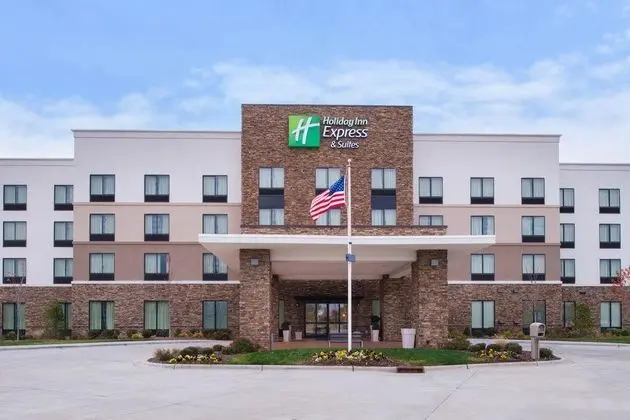 Holiday Inn Express and Suites Monroe