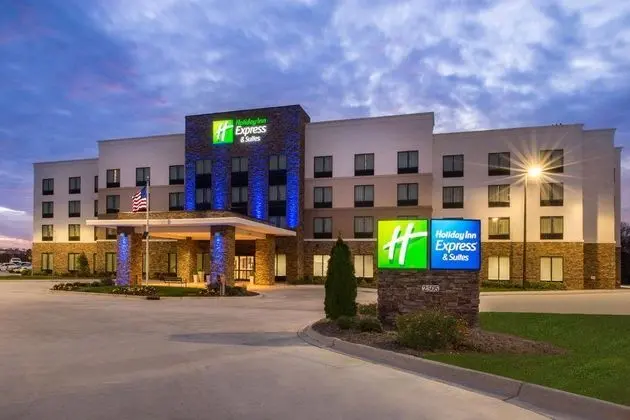 Holiday Inn Express and Suites Monroe - Genel