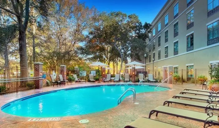 Holiday Inn Express Hotel & Suites Mount Pleasant - Genel