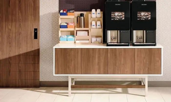 HOLIDAY INN EXPRESS AND SUITES MOUNT VERNON - Oda