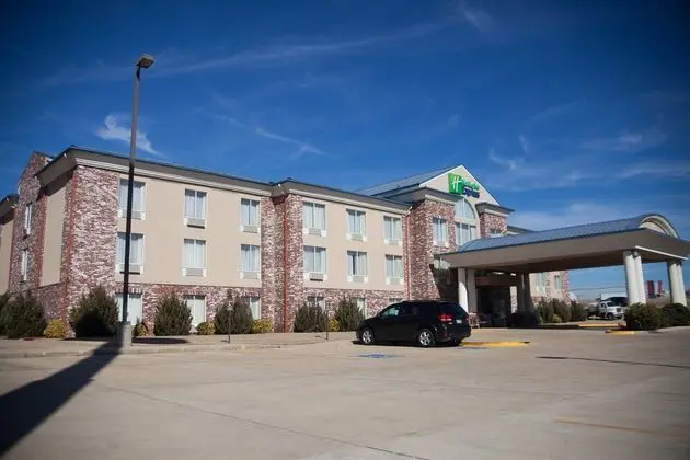 Holiday Inn Express and Suites Mountain Home - Dış Mekan