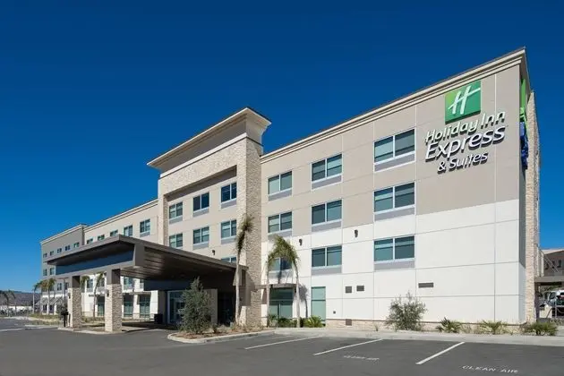 HOLIDAY INN EXPRESS AND SUITES Murrieta