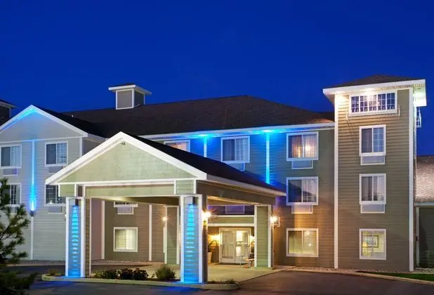 Holiday Inn Express and Suites New Buffalo, MI