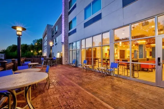 Holiday Inn Express and Suites New Castle